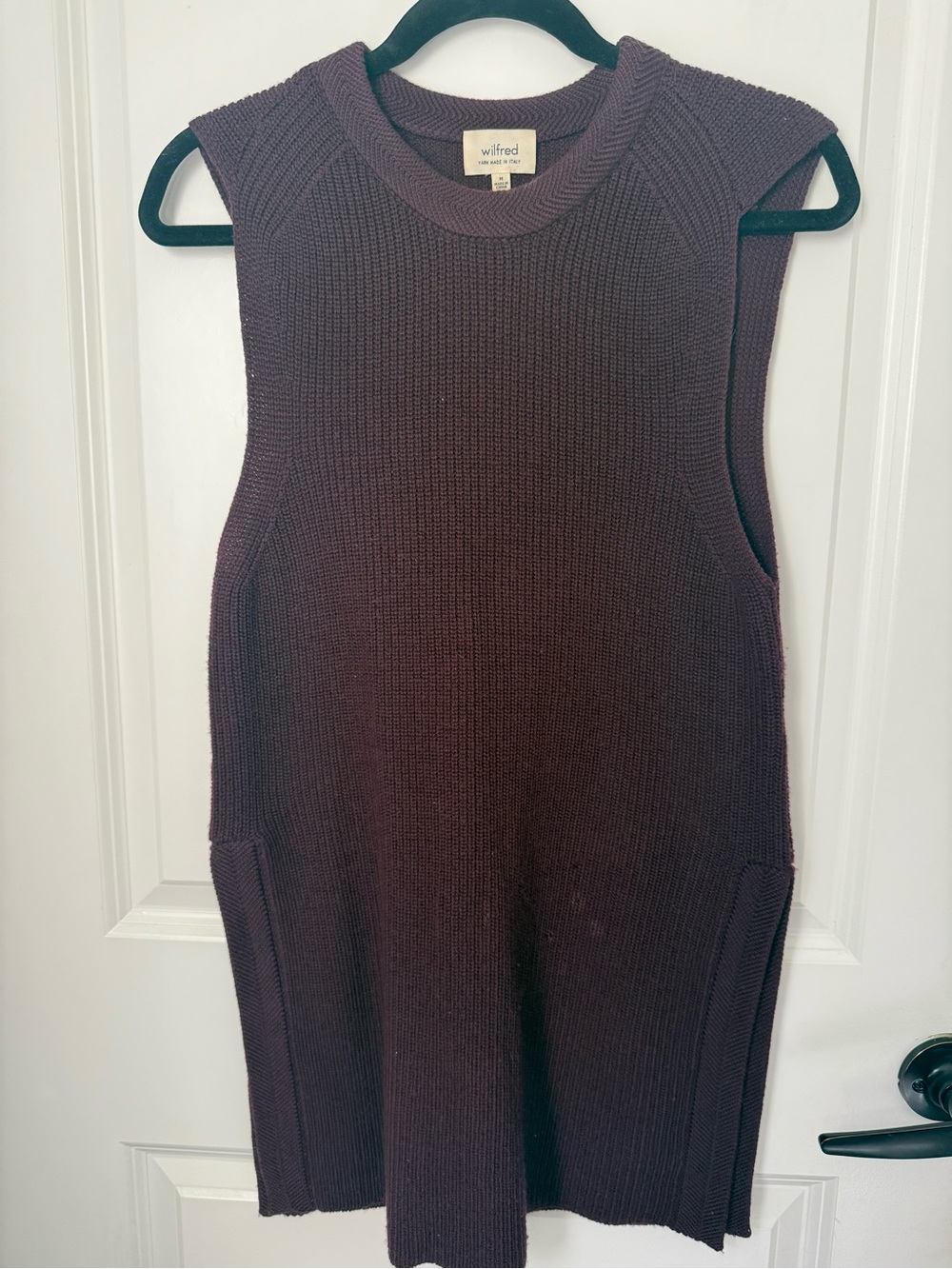 Wilfred by Aritzia 100% Wool Sleeveless Knit Sweater in Plum